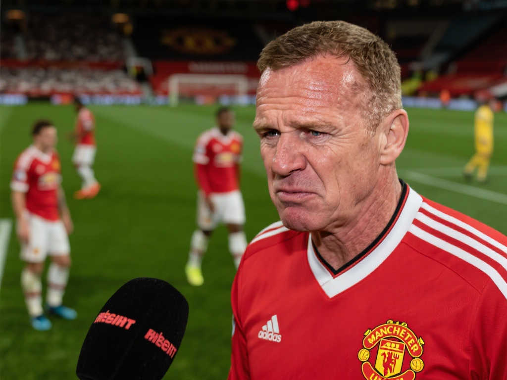 同时在外围 同时在外围